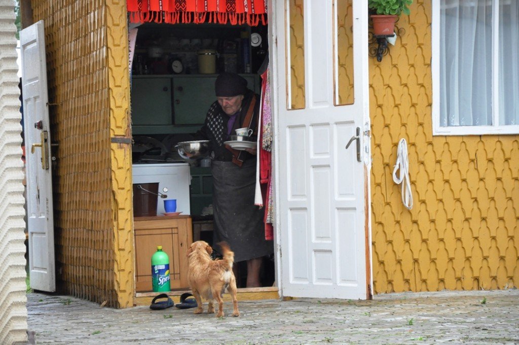 Întotdeauna Bunica avea ceva bun pentru Rita. Și întotdeauna Rita era ceva bun pentru sufletul Bunicii.
