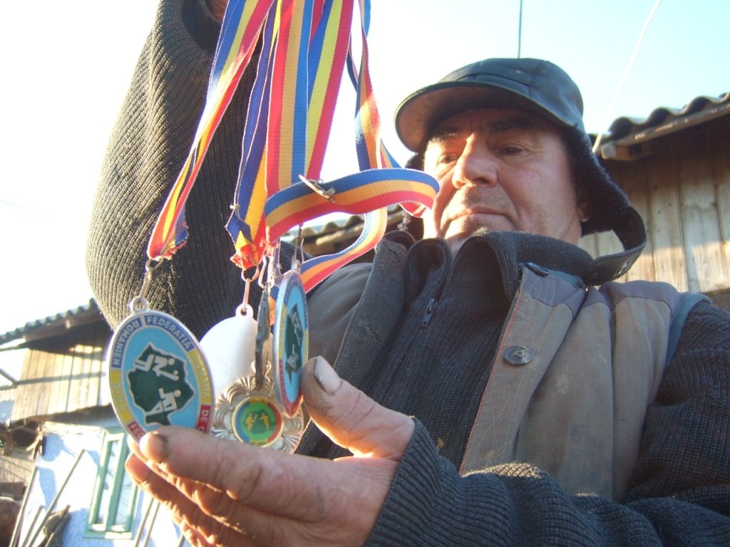 minu-hutanu-idolul-de-pe-toloaca